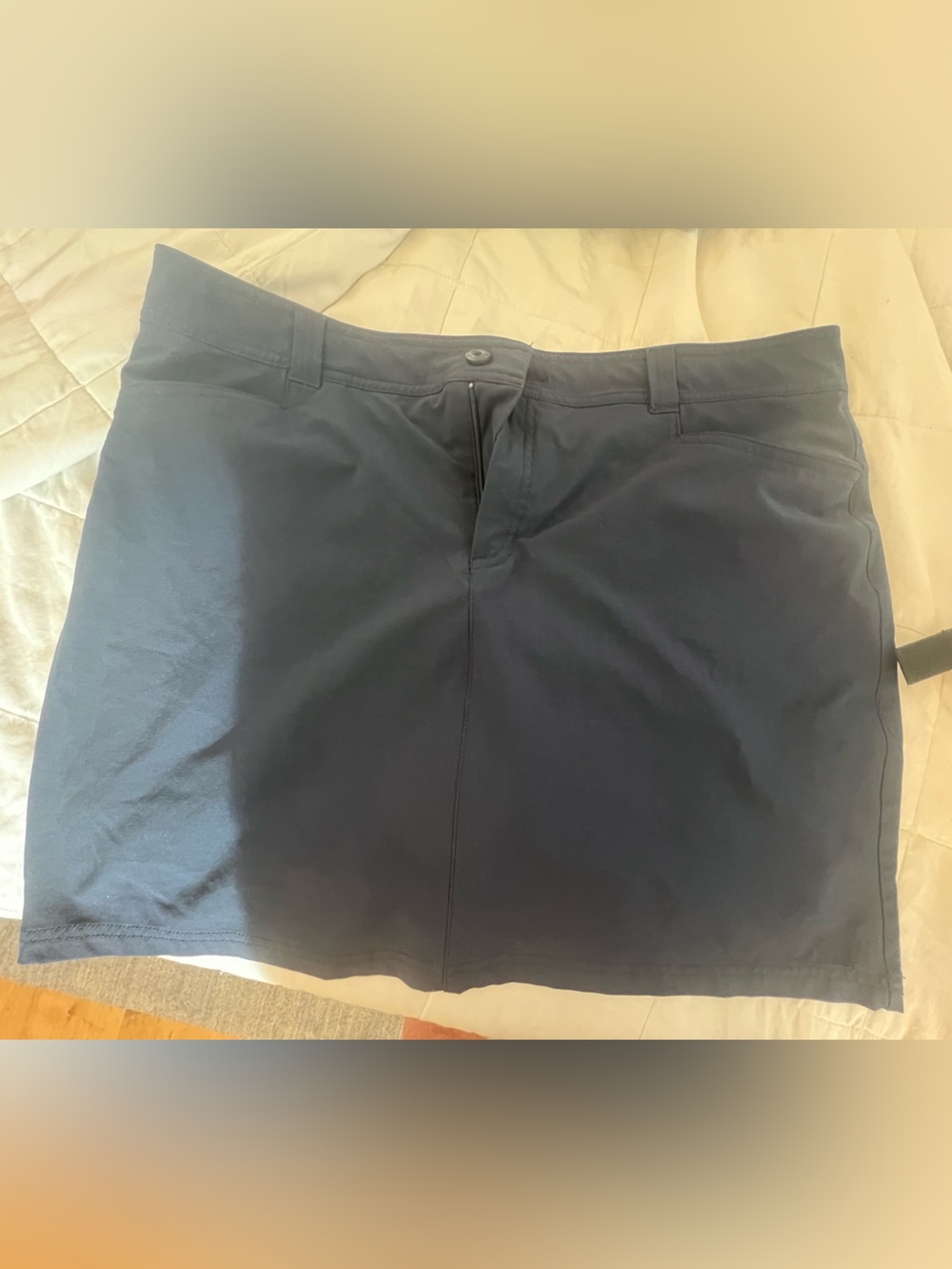 Womens Eddie Bauer Navy golf or tennis skirt